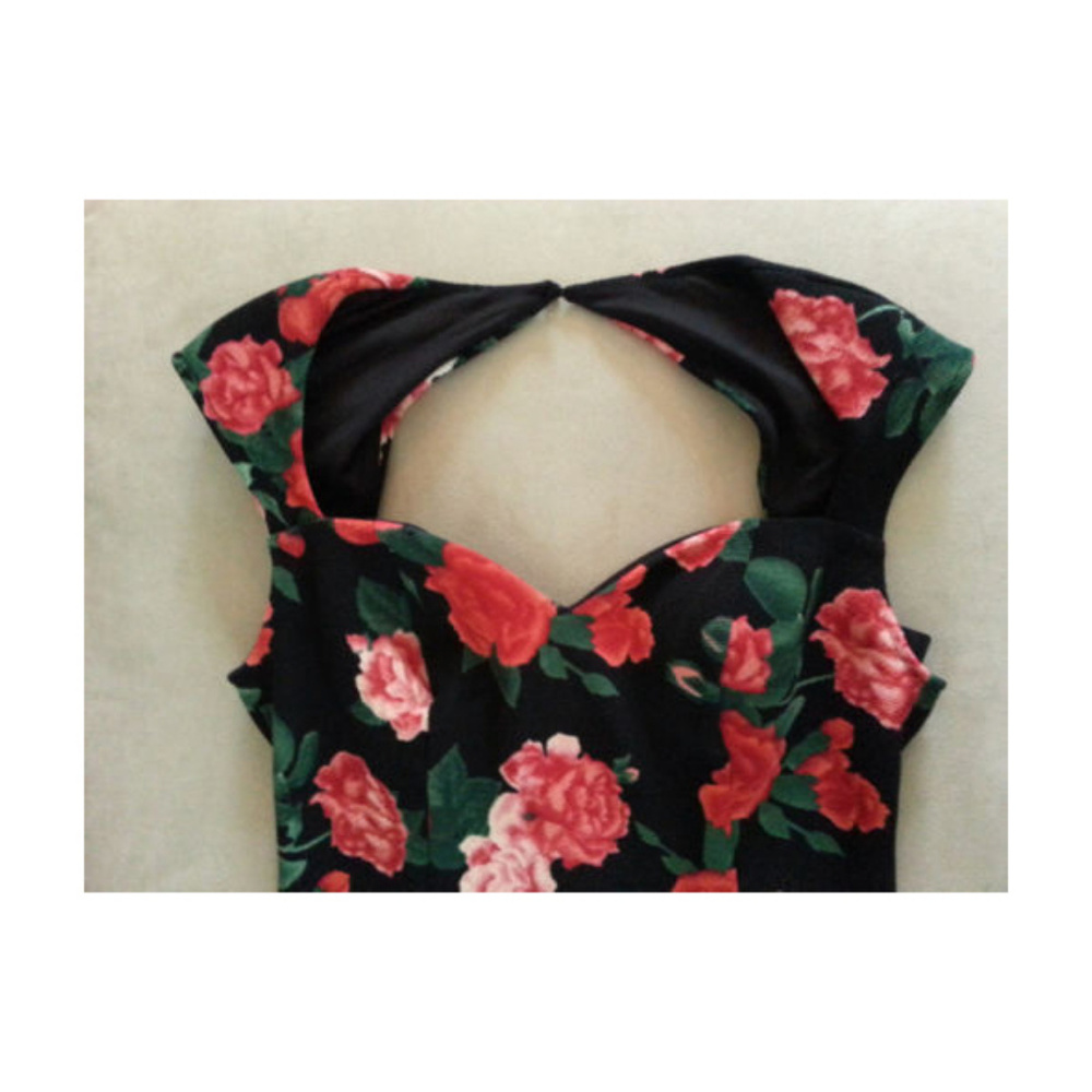 GUESS Claudia Red Floral Valentine's Day Sexy Date Night Dress - Picture 5 of 7